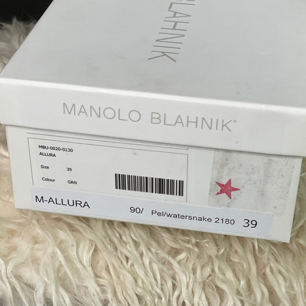Manolo Blahnik snakeskin slingback pumps - Picture 5 of 5
